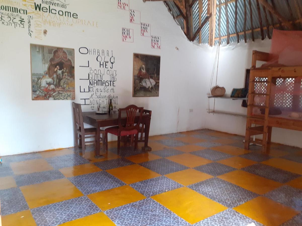 Gecko Nature Lodge Home Of Swahili Divers The Best Dive Center And Famous Gecko Restaurant Verani 外观 照片